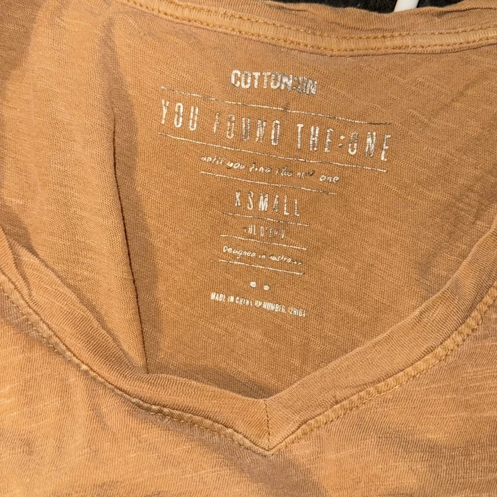 Burnt orange top - Picture 3 of 3